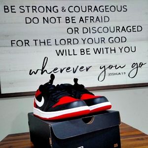 Air Jordan 1 low sneakers. Size 9